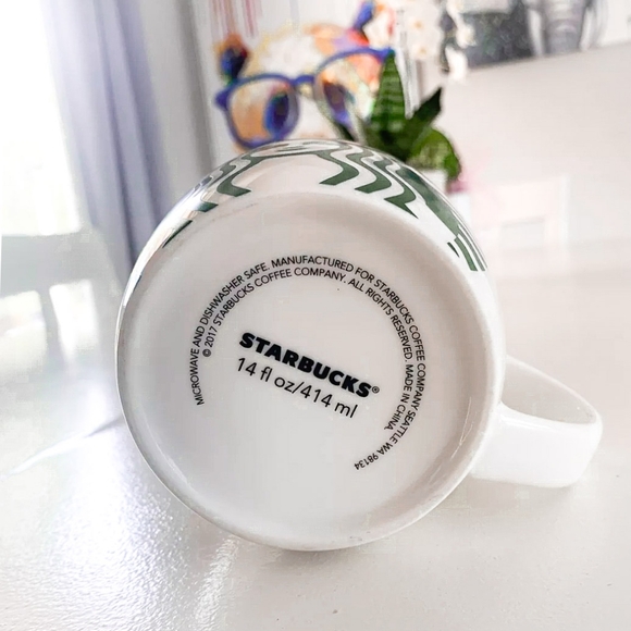 New 2017 Starbucks White 14 oz Extra Large Coffee Mug with Green Siren Design - Picture 2 of 4